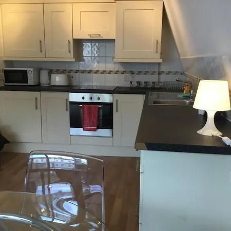 Pembroke Court Apartment